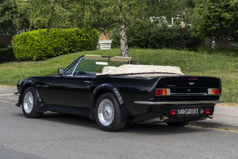 Aston Martin Vantage Volante 5340Cc