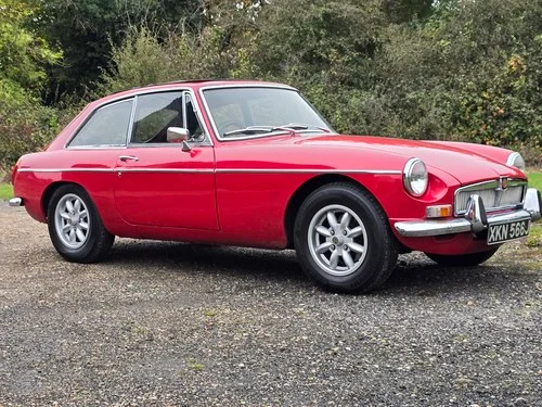 Mg B Roadster Or Gt