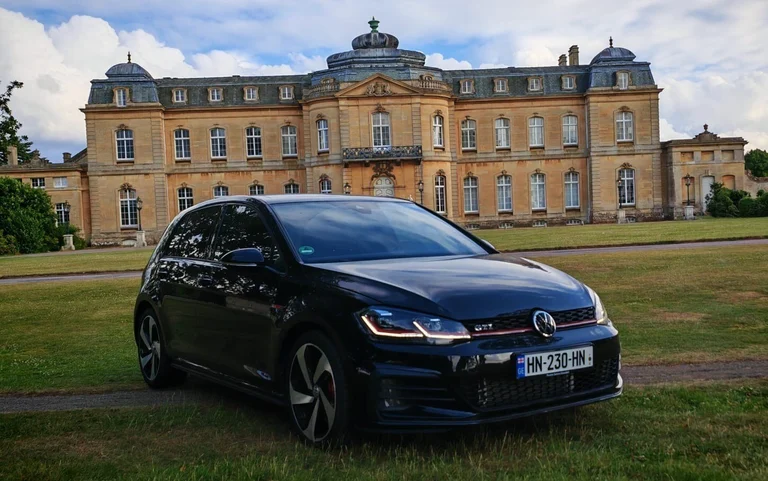 Volkswagen Golf 2 0 Gti