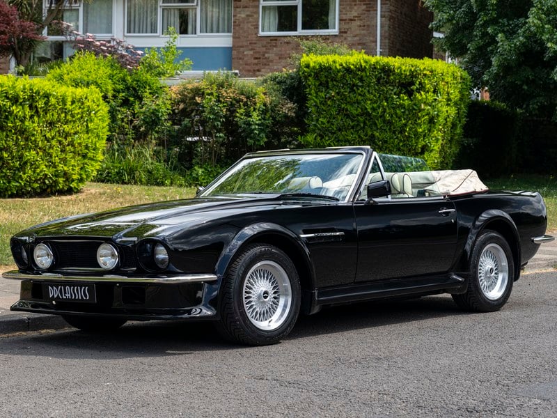 Aston Martin Vantage Volante