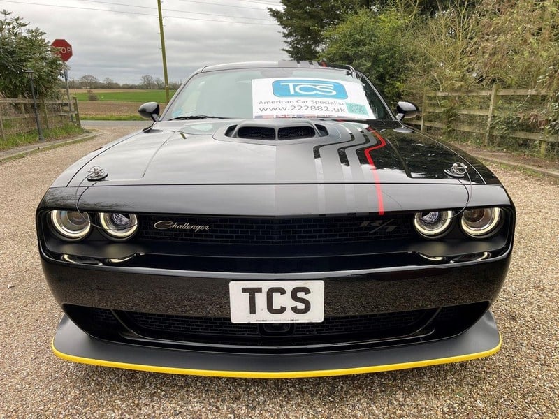 Dodge Challenger 392 Hemi V8