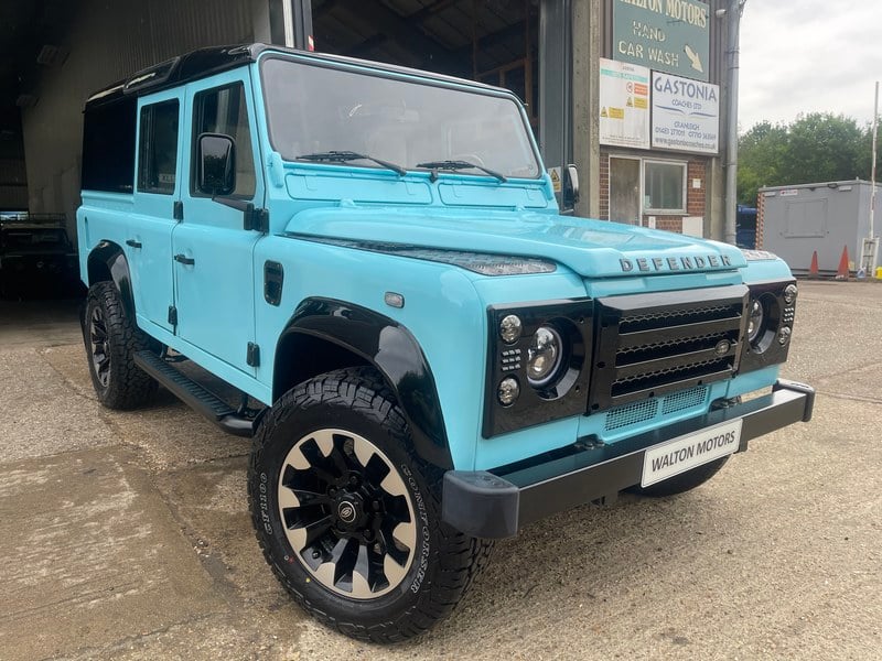 Land Rover 110 County Station Wagon