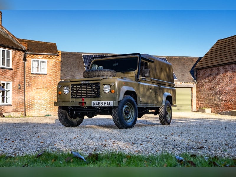 Land Rover Defender 110 Tithinous Hardtop