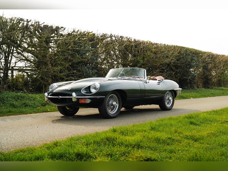Jaguar E-Type Roadster - Under