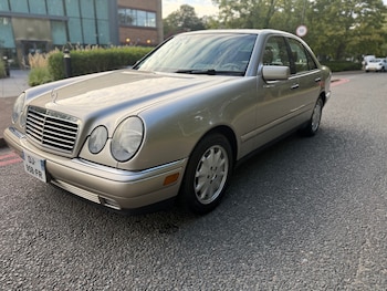 Mercedes-Benz Benz E Class 2002