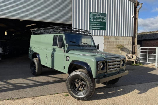Land Rover Defender 110 300Tdi