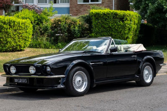 Aston Martin Vantage Volante