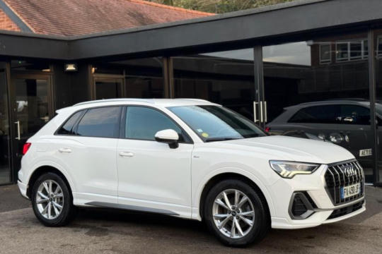 Audi Q3 35 2 0