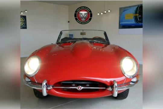 Jaguar E-Type S1 4 2