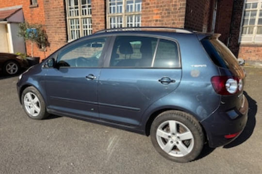 Volkswagen Golf 2010 - German